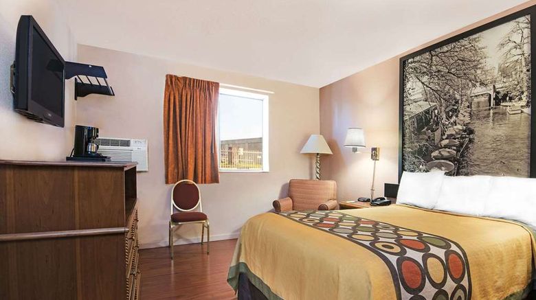 <b>Super 8 San Antonio I-35 North Room</b>. Images powered by <a href="https://iceportal.shijigroup.com/" title="IcePortal" target="_blank">IcePortal</a>.