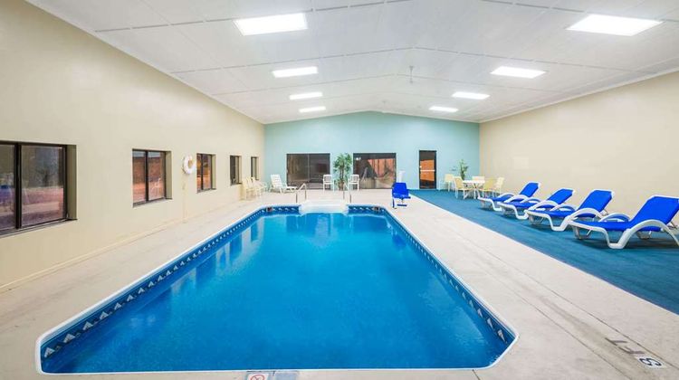 Super 8 Tucumcari Pool
