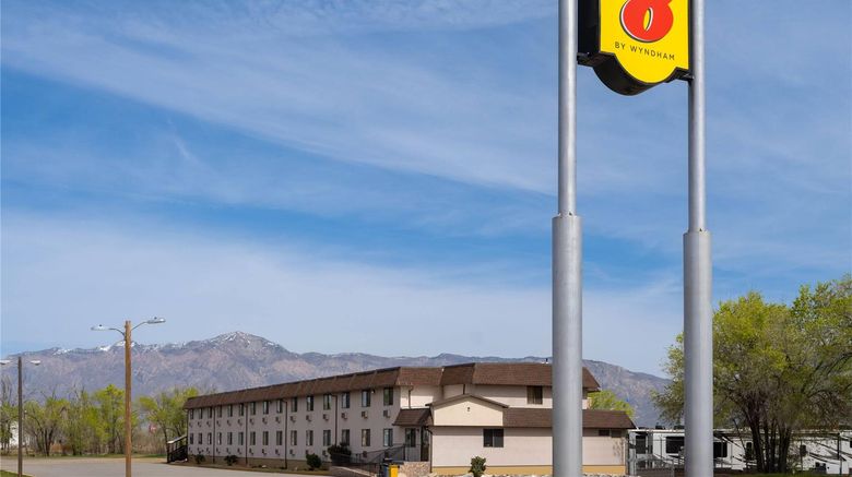 <b>Super 8 Ogden Exterior</b>. Images powered by <a href="https://iceportal.shijigroup.com/" title="IcePortal" target="_blank">IcePortal</a>.