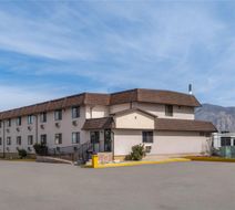 Super 8 Ogden Exterior