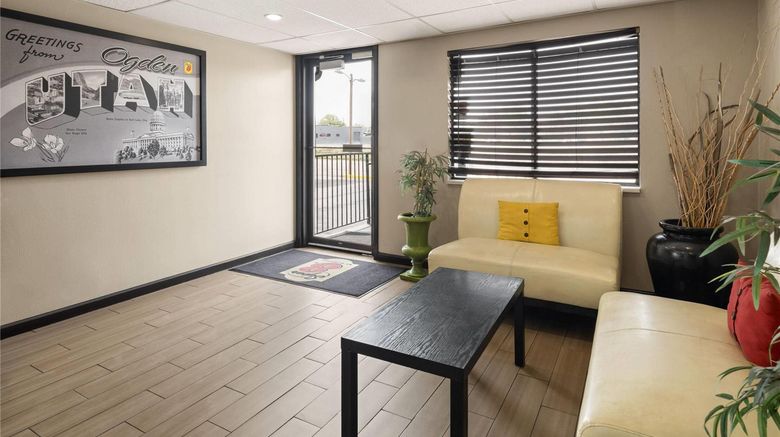 <b>Super 8 Ogden Lobby</b>. Images powered by <a href="https://iceportal.shijigroup.com/" title="IcePortal" target="_blank">IcePortal</a>.