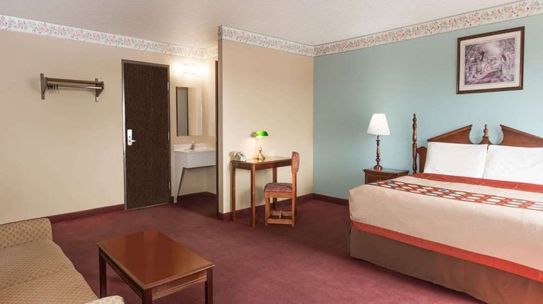 <b>Super 8 Woodstock Suite</b>. Images powered by <a href="https://iceportal.shijigroup.com/" title="IcePortal" target="_blank">IcePortal</a>.