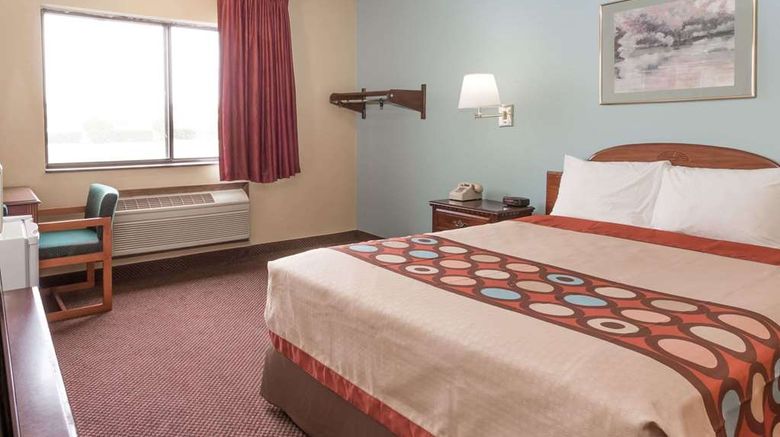 <b>Super 8 Woodstock Room</b>. Images powered by <a href="https://iceportal.shijigroup.com/" title="IcePortal" target="_blank">IcePortal</a>.
