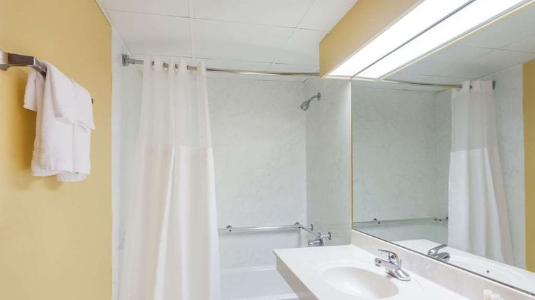 <b>Days Inn Nashville West Room</b>. Images powered by <a href="https://iceportal.shijigroup.com/" title="IcePortal" target="_blank">IcePortal</a>.