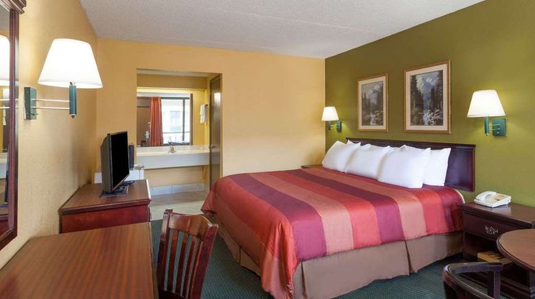 <b>Days Inn Nashville West Room</b>. Images powered by <a href="https://iceportal.shijigroup.com/" title="IcePortal" target="_blank">IcePortal</a>.