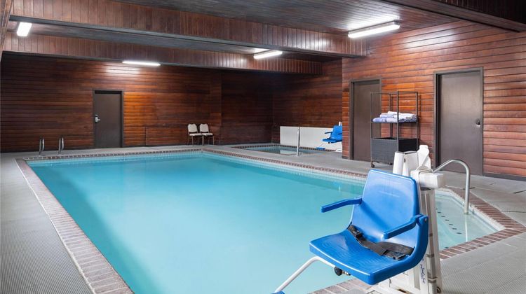 Super 8 Baker City Pool