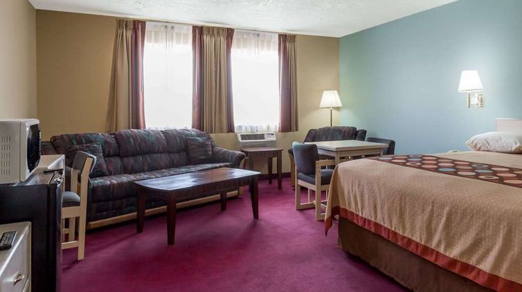 Super 8 Nephi Suite