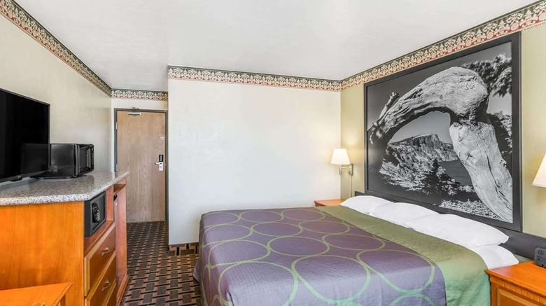 <b>Super 8 Grants Pass Room</b>. Images powered by <a href="https://iceportal.shijigroup.com/" title="IcePortal" target="_blank">IcePortal</a>.