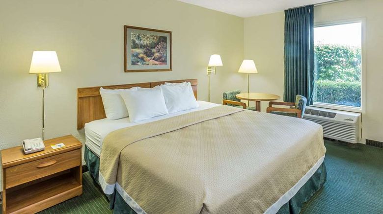 <b>Days Inn Lake Park/Valdosta Room</b>. Images powered by <a href="https://iceportal.shijigroup.com/" title="IcePortal" target="_blank">IcePortal</a>.