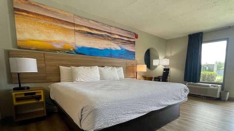 <b>Days Inn Lake Park/Valdosta Room</b>. Images powered by <a href="https://iceportal.shijigroup.com/" title="IcePortal" target="_blank">IcePortal</a>.