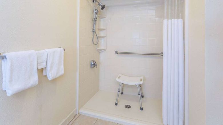 <b>Days Inn Lake Park/Valdosta Room</b>. Images powered by <a href="https://iceportal.shijigroup.com/" title="IcePortal" target="_blank">IcePortal</a>.