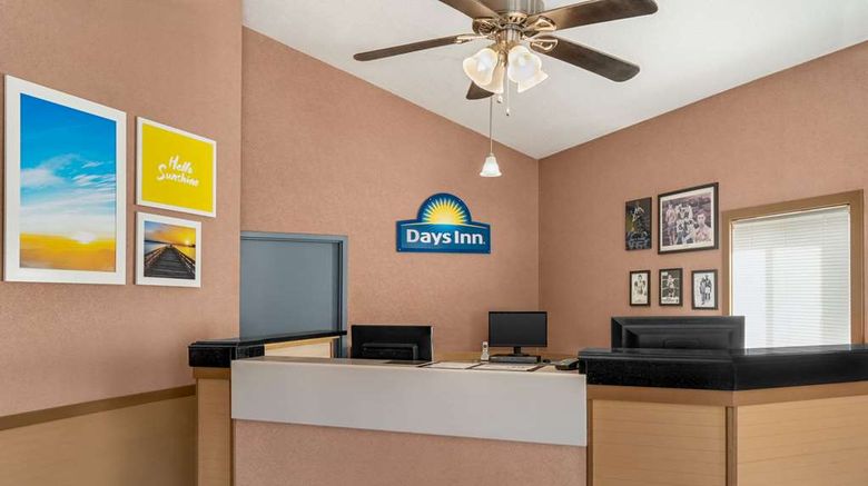<b>Days Inn Canastota/Syracuse Lobby</b>. Images powered by <a href="https://iceportal.shijigroup.com/" title="IcePortal" target="_blank">IcePortal</a>.