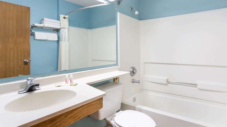 <b>Super 8 Cedar City Room</b>. Images powered by <a href="https://iceportal.shijigroup.com/" title="IcePortal" target="_blank">IcePortal</a>.