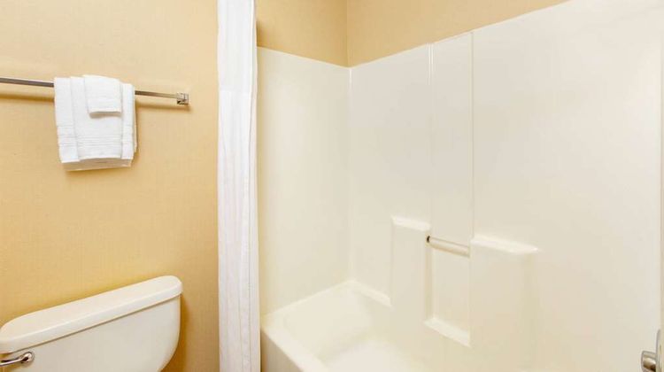 Days Inn Salina I-70 Room