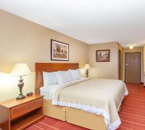 Days Inn Salina I-70 Room