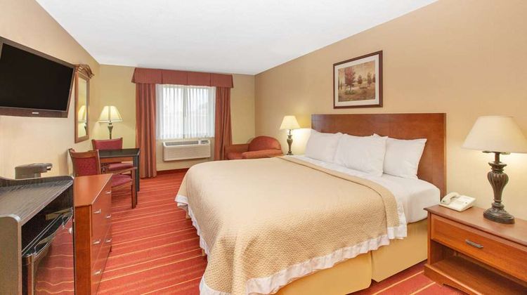 Days Inn Salina I-70 Room