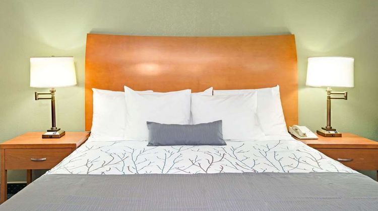 Days Inn San Jose Convention Center Room
