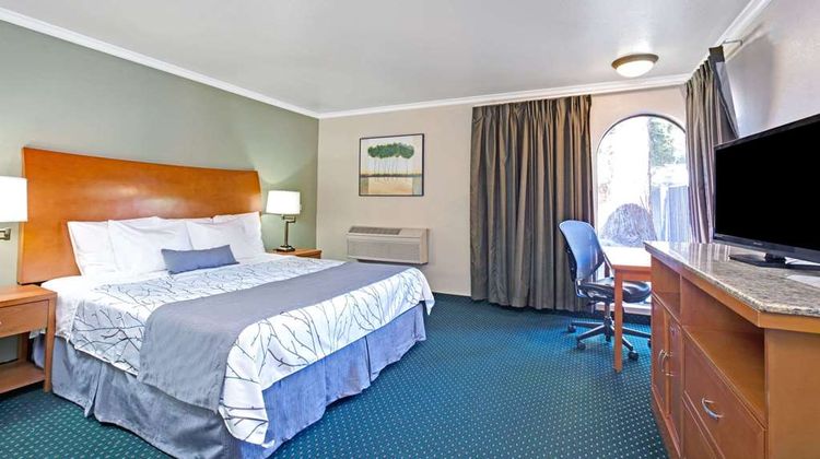 Days Inn San Jose Convention Center Room