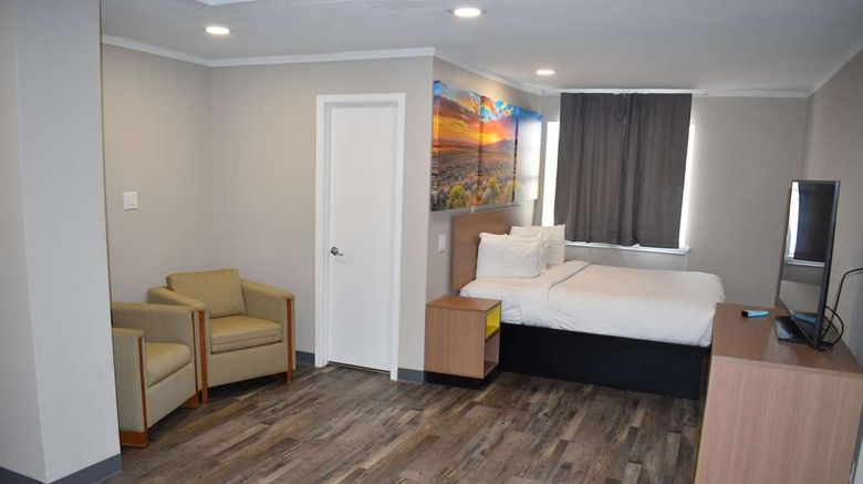 <b>Days Inn San Antonio Alamo/Riverwalk Suite</b>. Images powered by <a href="https://iceportal.shijigroup.com/" title="IcePortal" target="_blank">IcePortal</a>.