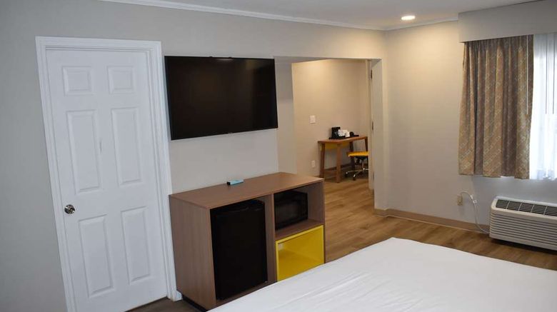 <b>Days Inn San Antonio Alamo/Riverwalk Suite</b>. Images powered by <a href="https://iceportal.shijigroup.com/" title="IcePortal" target="_blank">IcePortal</a>.