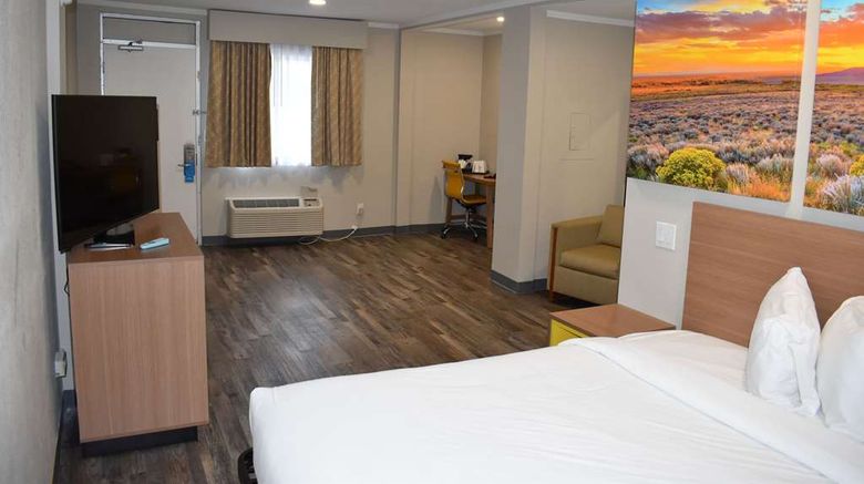 <b>Days Inn San Antonio Alamo/Riverwalk Suite</b>. Images powered by <a href="https://iceportal.shijigroup.com/" title="IcePortal" target="_blank">IcePortal</a>.