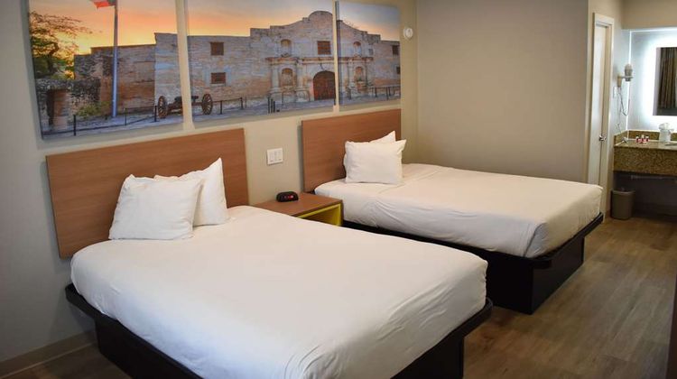 Days Inn San Antonio Alamo/Riverwalk Room