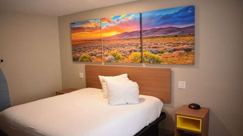 <b>Days Inn San Antonio Alamo/Riverwalk Room</b>. Images powered by <a href="https://iceportal.shijigroup.com/" title="IcePortal" target="_blank">IcePortal</a>.