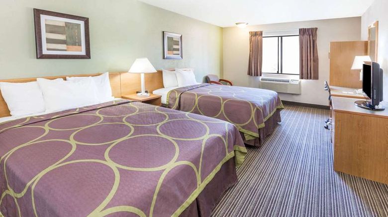 <b>Super 8 Bend Room</b>. Images powered by <a href="https://iceportal.shijigroup.com/" title="IcePortal" target="_blank">IcePortal</a>.
