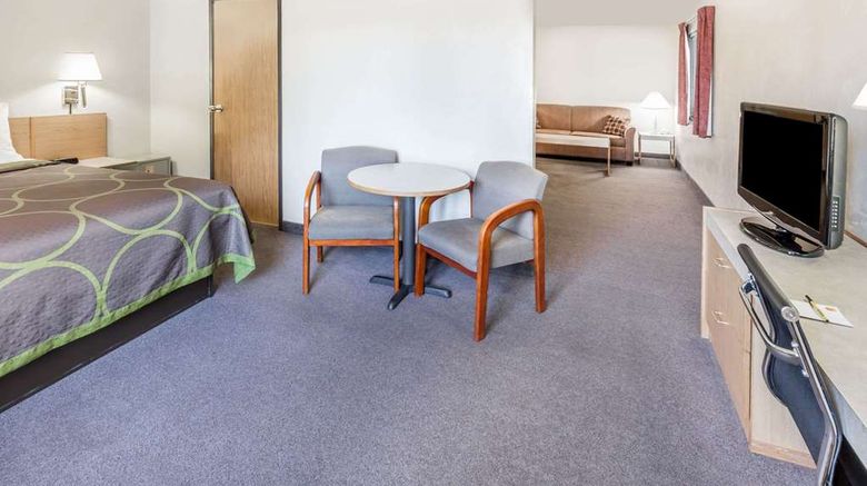 <b>Super 8 Bend Suite</b>. Images powered by <a href="https://iceportal.shijigroup.com/" title="IcePortal" target="_blank">IcePortal</a>.