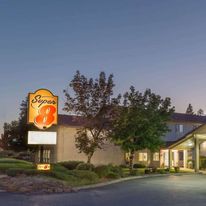 Super 8 Bend