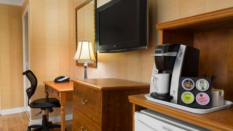 <b>Days Inn Vancouver Downtown Room</b>. Images powered by <a href="https://iceportal.shijigroup.com/" title="IcePortal" target="_blank">IcePortal</a>.