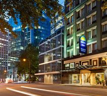 Days Inn Vancouver Downtown Exterior