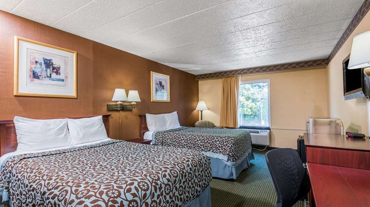 Days Inn by Wyndham Pittsburgh Room