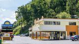 <b>Days Inn by Wyndham Pittsburgh Exterior</b>. Images powered by <a href="https://iceportal.shijigroup.com/" title="IcePortal" target="_blank">IcePortal</a>.