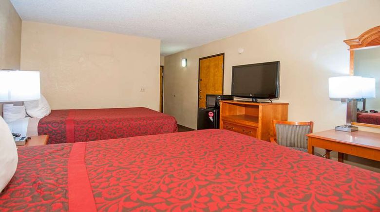 <b>Days Inn Pauls Valley Room</b>. Images powered by <a href="https://iceportal.shijigroup.com/" title="IcePortal" target="_blank">IcePortal</a>.