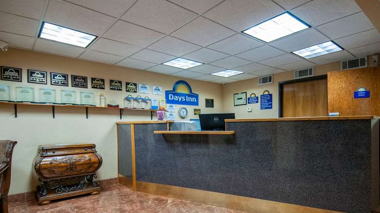 <b>Days Inn Pauls Valley Lobby</b>. Images powered by <a href="https://iceportal.shijigroup.com/" title="IcePortal" target="_blank">IcePortal</a>.