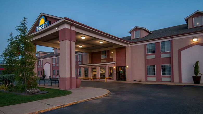 <b>Days Inn Pauls Valley Exterior</b>. Images powered by <a href="https://iceportal.shijigroup.com/" title="IcePortal" target="_blank">IcePortal</a>.