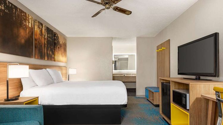Days Inn Demopolis Room