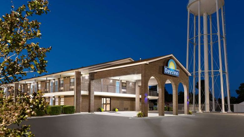 <b>Days Inn Demopolis Exterior</b>. Images powered by <a href="https://iceportal.shijigroup.com/" title="IcePortal" target="_blank">IcePortal</a>.