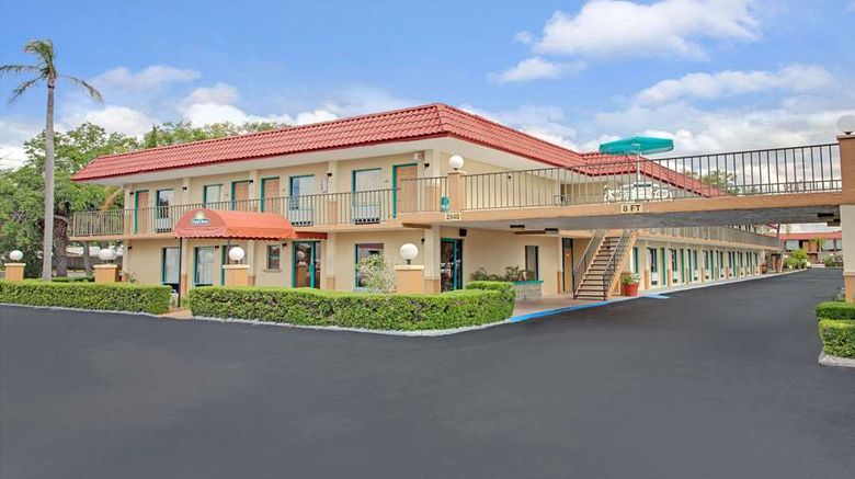 <b>Days Inn Clearwater/Central Exterior</b>. Images powered by <a href="https://iceportal.shijigroup.com/" title="IcePortal" target="_blank">IcePortal</a>.