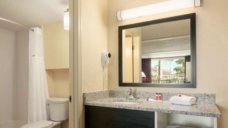 Days Inn Clearwater/Central Room