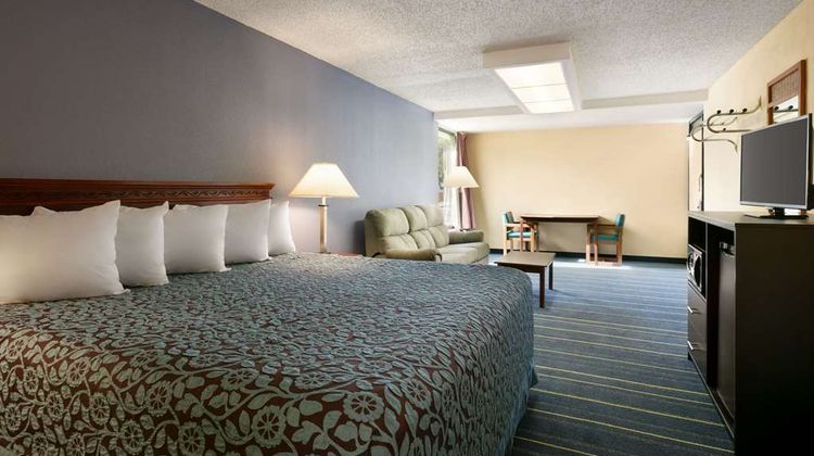 Days Inn Clearwater/Central Room