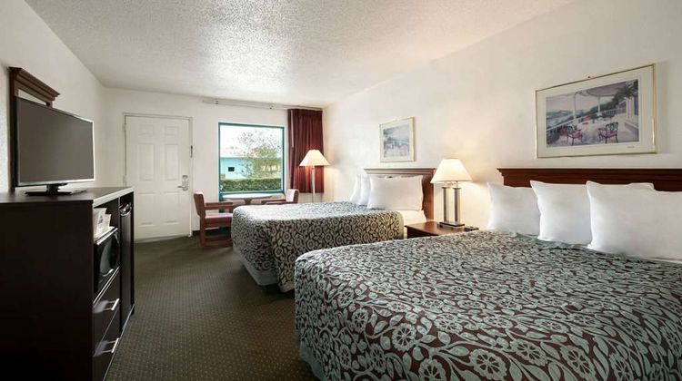 Days Inn Clearwater/Central Room