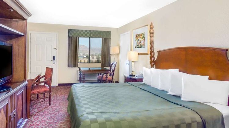 Days Inn Kingman East Room
