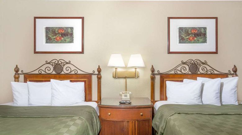 <b>Days Inn Kingman East Room</b>. Images powered by <a href="https://iceportal.shijigroup.com/" title="IcePortal" target="_blank">IcePortal</a>.