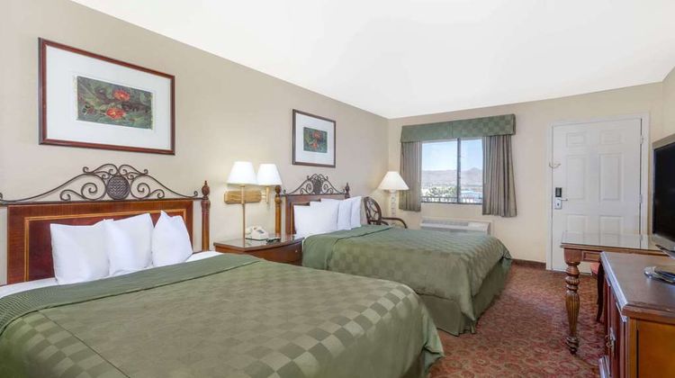 Days Inn Kingman East Room