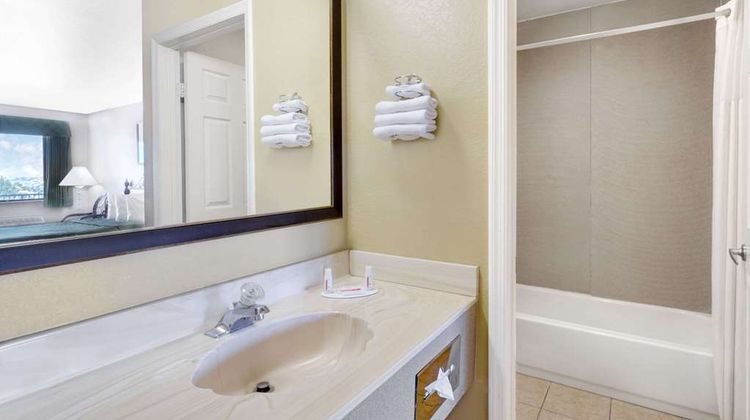 Days Inn Kingman East Room