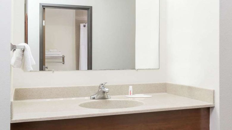 <b>Days Inn Sidney Room</b>. Images powered by <a href="https://iceportal.shijigroup.com/" title="IcePortal" target="_blank">IcePortal</a>.