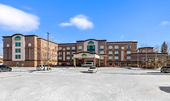 Wingate by Wyndham Calgary South Exterior