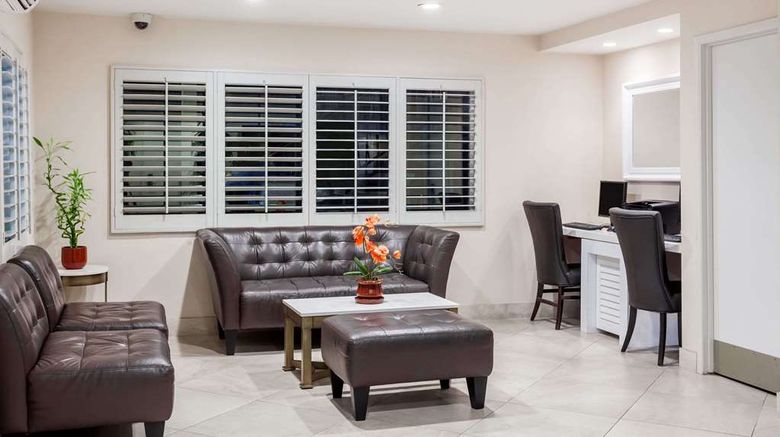 <b>Days Inn San Diego/Circle Near Seaworld Lobby</b>. Images powered by <a href="https://iceportal.shijigroup.com/" title="IcePortal" target="_blank">IcePortal</a>.